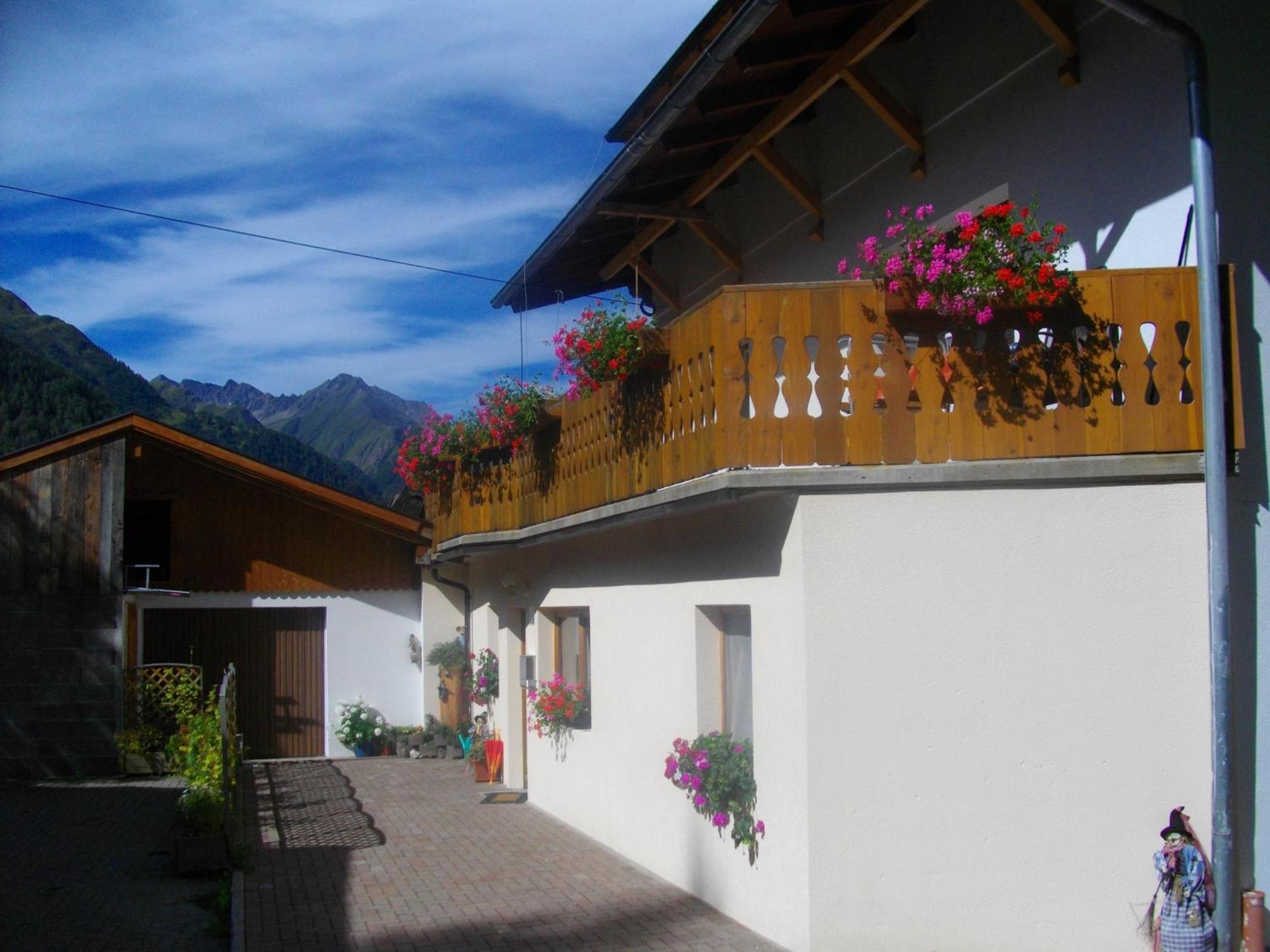 Apartamento Haus Bergblick Prägraten Exterior foto